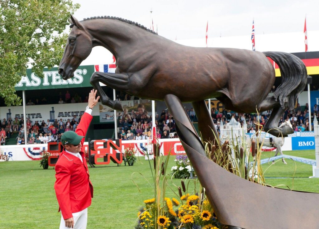 Statue en bronze de Hickstead en présence d’Eric Lamaze